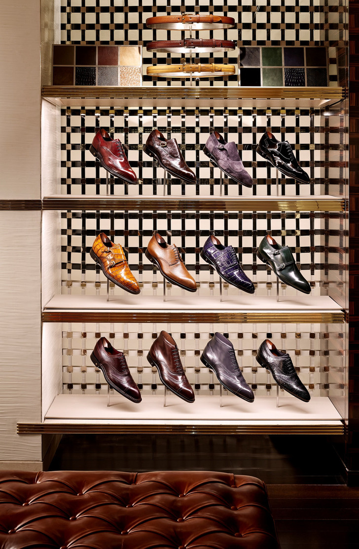 Louis Vuitton Paris Store by Peter Marino